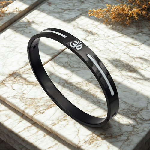 Om Black Cuff Kada – Silence That Speaks Strength